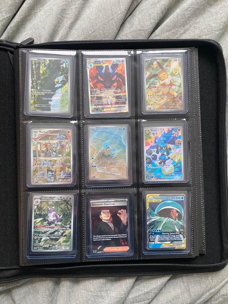 Verzameling/collectie pokemon kaarten incl toploader binder!, Hobby en Vrije tijd, Verzamelkaartspellen | Pokémon, Zo goed als nieuw