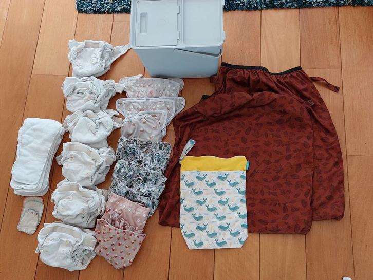 Complete set wasbare luiers, Huda One Size, rookvrij huis, Kinderen en Baby's, Overige Kinderen en Baby's, Zo goed als nieuw, Ophalen of Verzenden