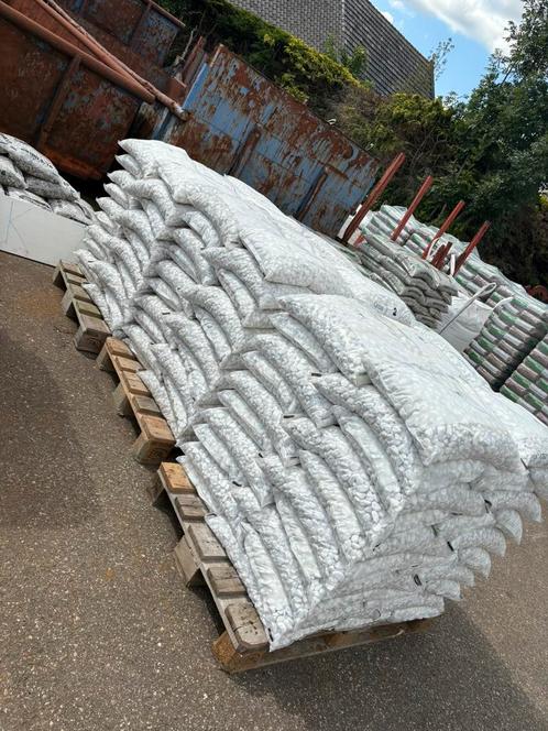 UITVERKOOP CARRARA ROND 15-25 MM ZAKKEN, Tuin en Terras, Grind, Keien en Split, Nieuw, Ophalen