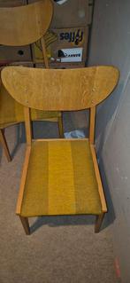 Houten stoel met gestreepte bekleding, Ophalen