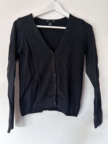 Basic zwart vestje van H&M beschikbaar voor biedingen