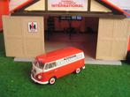 vw t 1 bestel bus met ih international mc cormick logo, Ophalen of Verzenden, Zo goed als nieuw, Tractor of Landbouw, Schuco