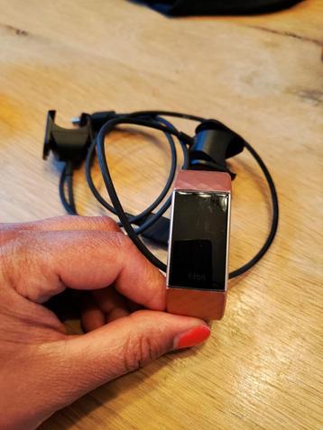 Fitbit Charge 3 - Rose Gold Aluminium beschikbaar voor biedingen