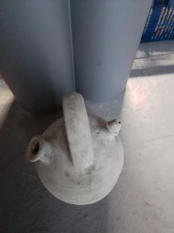 Oude kruikt voor liefhebbers  beschikbaar voor biedingen