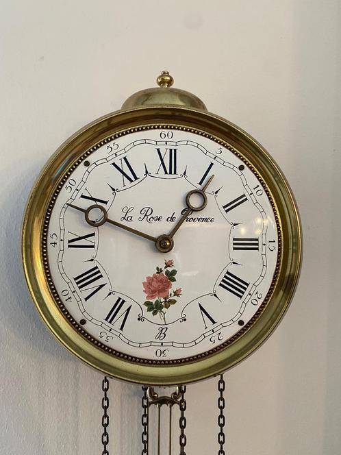 La Rose de Provence wandklok - comtoise, Antiek en Kunst, Antiek | Klokken, Ophalen