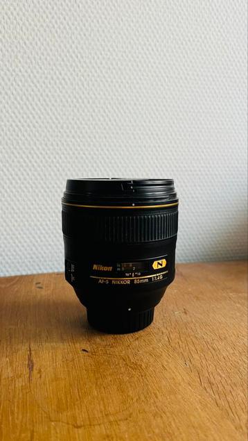 NIKKOR 85mm AF-S f/1.4 beschikbaar voor biedingen