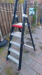 Atrex 5 trede trap, Doe-het-zelf en Verbouw, Ladders en Trappen, Ophalen of Verzenden, Minder dan 2 meter