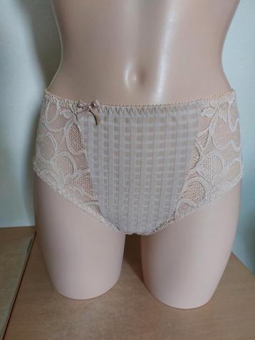 Nieuw prima donna madison
Taille slip 40m 42l 44xl beschikbaar voor biedingen