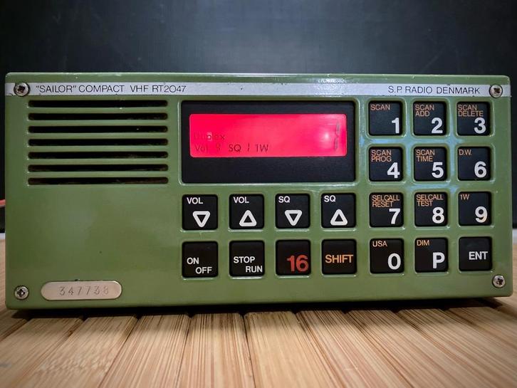 Te koop: SAILOR RT2047 Marifoon, Watersport en Boten, Navigatiemiddelen en Scheepselektronica, Gebruikt, Communicatie, Ophalen