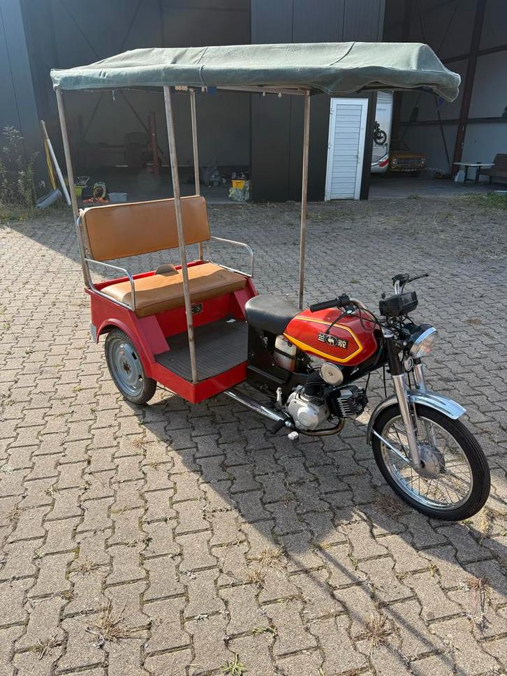 Tuk tuk  Brommer met uniek ontwerp, Fietsen en Brommers, Brommers | Oldtimers, Overige merken, Maximaal 45 km/u, Ophalen