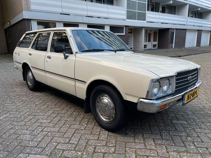 Toyota wagon 1978, Auto's, Oldtimers, Particulier, Toyota, Benzine, Stationwagon, Handgeschakeld, Wit, Zwart, Ophalen