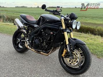 TRIUMPH SPEED TRIPLE 1050 in topstaat ( street triple ) beschikbaar voor biedingen
