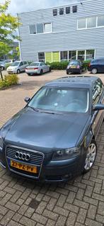 Audi A3 1.6 Sportback 85KW FSI 2005 Grijs, Auto's, Audi, Voorwielaandrijving, 65 €/maand, 15 km/l, 4 cilinders
