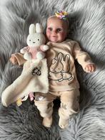 Vrolijke Reborn meisje, Verzenden, Zo goed als nieuw, Babypop, Levensecht of Reborn