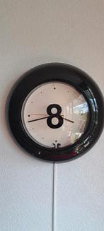 Gave 8 ball klok met neon., Huis en Inrichting, Ophalen of Verzenden, Gebruikt, Wandklok