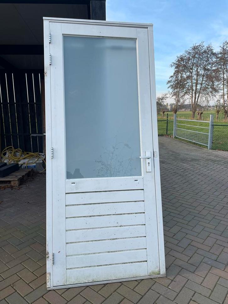 Merbau deur, wit gegrond, Doe-het-zelf en Verbouw, Deuren en Horren, Gebruikt, Buitendeur, 200 tot 215 cm, 80 tot 100 cm, Hout