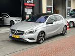 Mercedes-Benz A-klasse 200 Automaat Leer Navi Camera Carplay, Euro 5, Gebruikt, 1295 kg, Leder en Stof