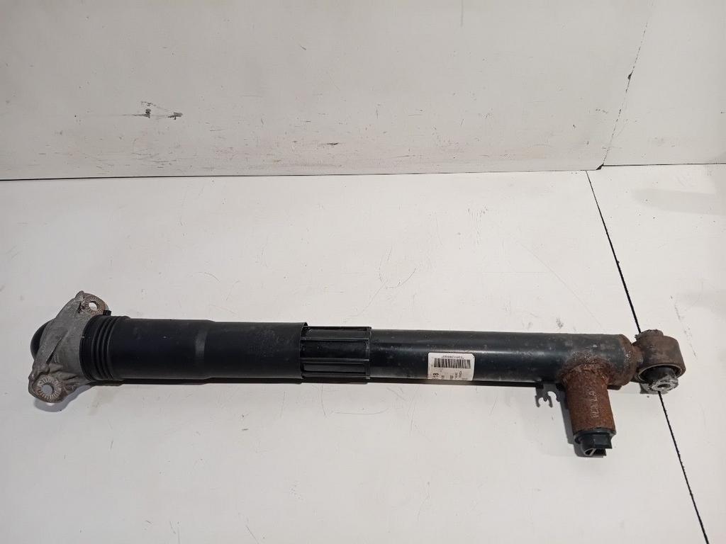 Schokbreker links achter Volkswagen Golf, Onderdelen@venauto.nl, Van der Ven Autorecycling B.V., Gebruikt, Ettenseweg 76, 4706 PB Roosendaal, The Netherlands