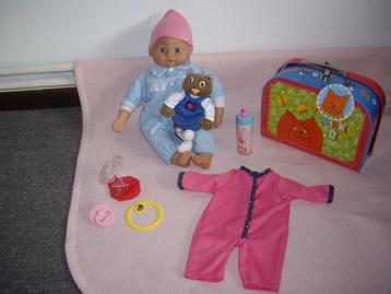 baby pop met koffertje en acc + extra pakje beschikbaar voor biedingen
