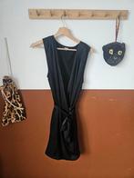 Bikbok jurk glans zwart maat m Als nieuw, Maat 38/40 (M), Zwart, Bikbok, Cocktailjurk
