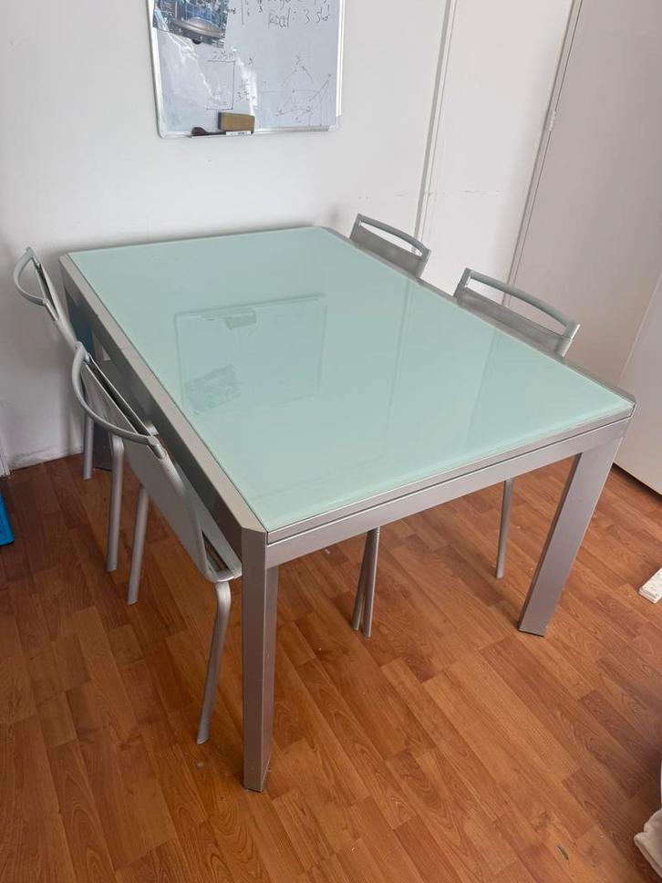 Glazen uitschuifbare eettafel met 4 stoelen + bijzettafel, Huis en Inrichting, Tafels | Eettafels, Gebruikt, 50 tot 100 cm, 100 tot 150 cm