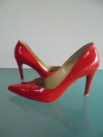 GRATIS VERZENDEN | PETER KAISER lak rode pumps 36.5, Peter Kaiser, Verzenden, Zo goed als nieuw, Schoenen met hoge hakken