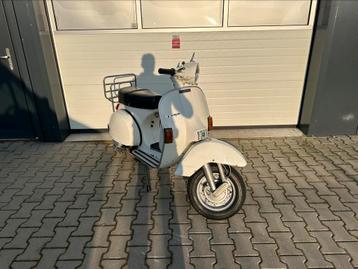 Vespa p200e/Compleet originele lak/In topstaat/Orgineel NL beschikbaar voor biedingen