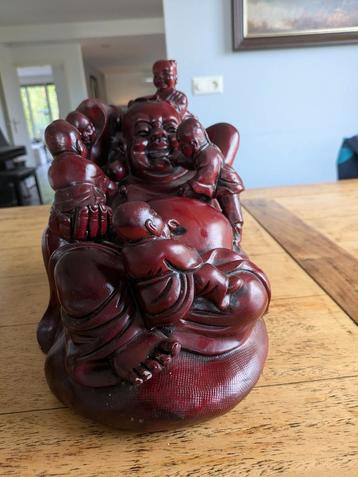 Grote Boeddha met kinderen beschikbaar voor biedingen