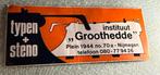 Instituut Groothedde typen en Steno ~ Sticker ~, Ophalen of Verzenden, Zo goed als nieuw