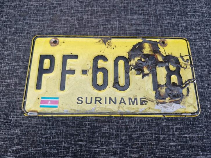 Kentekenplaat Suriname nummerbord Nummerplaat License plate, Verzamelen, Automerken, Motoren en Formule 1, Gebruikt, Auto's, Ophalen of Verzenden