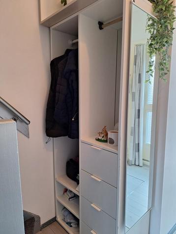 Mooie kast te koop (zonder spiegel)