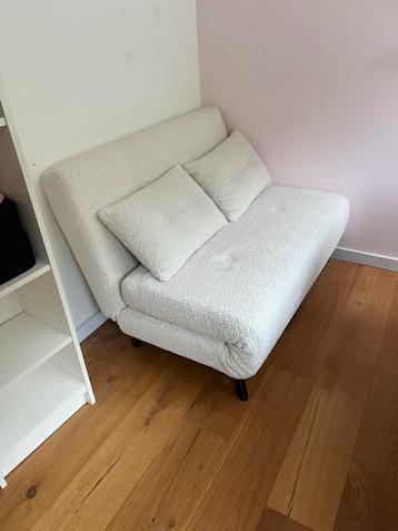 Bed bank beschikbaar voor biedingen