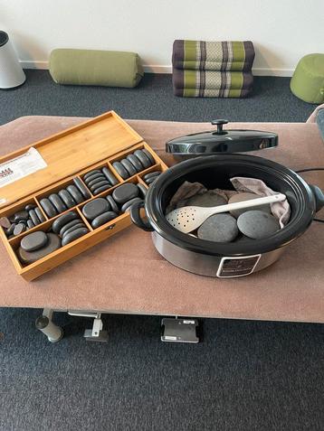 Hotstone hot stone massage hester met ca 80 basalt stenen beschikbaar voor biedingen