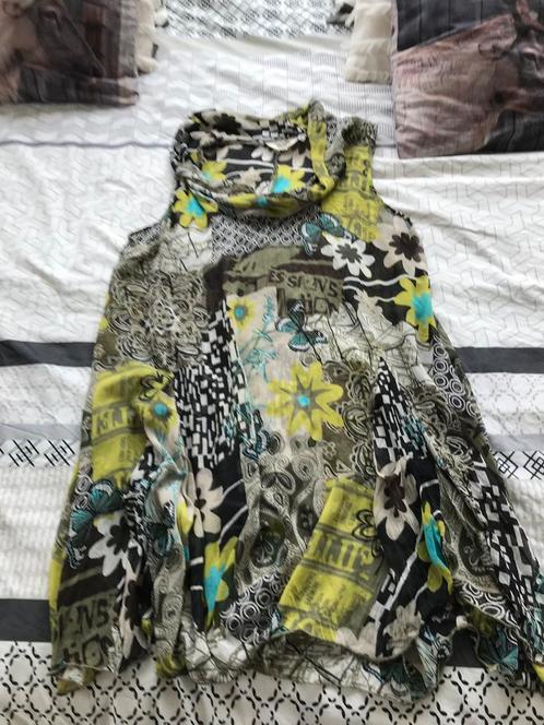 Leuke zomerse top mast 44, Kleding | Dames, Tops, Zo goed als nieuw, Maat 42/44 (L), Groen, Zonder mouw, Ophalen of Verzenden