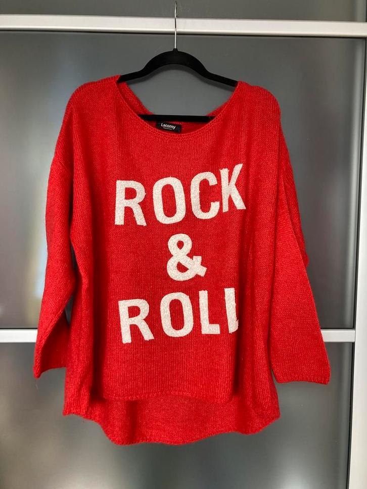 Soft Red Pullover Lacomy with White Rock&Roll Puffy Letters, Kleding | Dames, Truien en Vesten, Zo goed als nieuw, Rood, Verzenden
