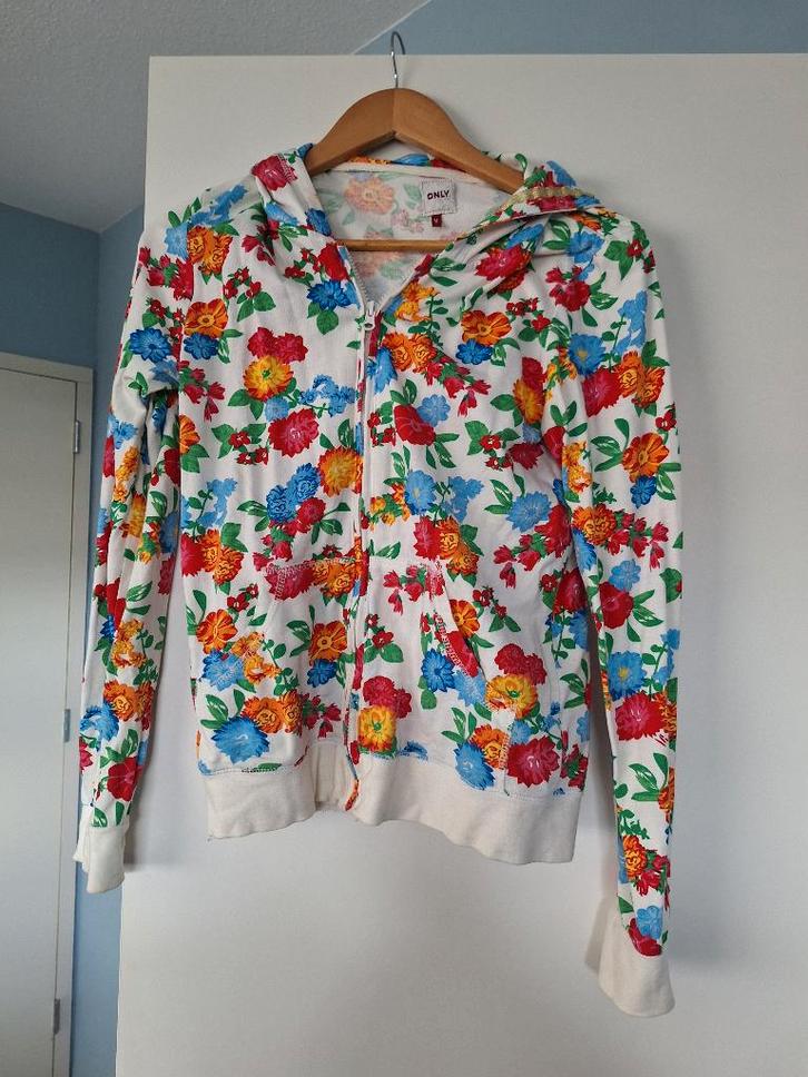 gebloemd vest met capuchon, Kleding | Dames, Truien en Vesten, Gedragen, Maat 38/40 (M), Ophalen of Verzenden