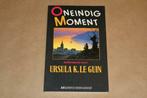 Oneindig Moment - Informatie over Ursula K. Le Guin !!, Boeken, Science fiction, Gelezen, Ophalen of Verzenden