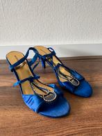 Elegante koningsblauwe satijnen sandalen met strass, Kleding | Dames, Schoenen, Blauw, Zo goed als nieuw, Sandalen of Muiltjes