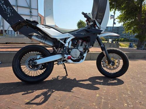 Te koop nette en goede husqvarna SMR510, Motoren, Motoren | Husqvarna, Particulier, Enduro, Ophalen