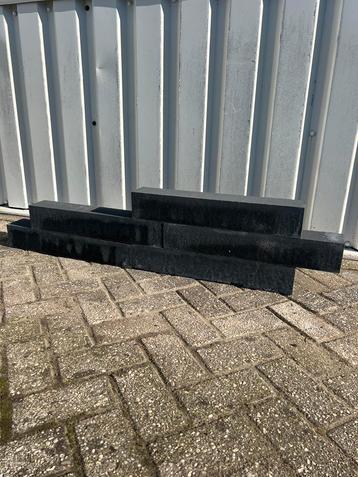 60x10x10cm stapelblokken beschikbaar voor biedingen