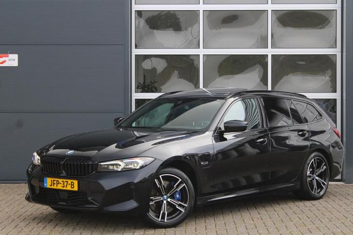 BMW 3-serie Touring 330e xDrive M-Sport Pro Facelift | Pano, Auto's, BMW, Bedrijf, Te koop, 3-Serie, 4x4, ABS, Achteruitrijcamera