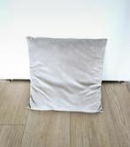 Nieuw velvet kussen Riverdale, Huis en Inrichting, Woonaccessoires | Kussens, Ophalen of Verzenden, Nieuw, Grijs, Vierkant