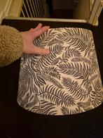 Leuke mooie lampenkap, Ophalen, 25 tot 50 cm, Zo goed als nieuw, Crème