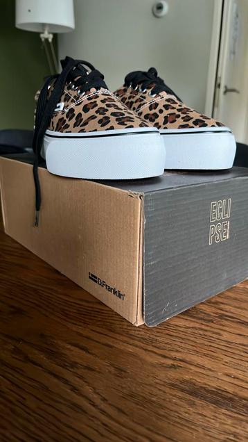 Schoenen, Dr. Franklin beschikbaar voor biedingen