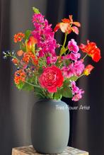 Zijden boeket inclusief vaas Nieuw, Huis en Inrichting, Woonaccessoires | Kunstplanten en Kunstbloemen, Binnen, Triesflowerartist@outlook.com