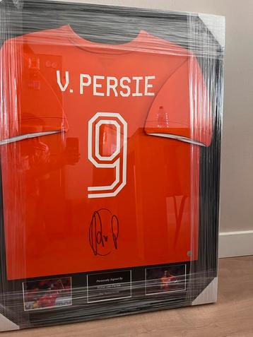 Gesigneerd Robin van Persie Shirt Ingelijst beschikbaar voor biedingen