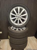 Origineel Winter set lichtmetaal Volkswagen o.a. Golf, Auto-onderdelen, Banden en Velgen, Gebruikt, Banden en Velgen, 17 inch