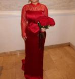 Prachtige, rode avondjurk - slechts 1x gedragen!, Kleding | Dames, Gelegenheidskleding, Maat 38/40 (M), Galajurk, Geel, Ophalen of Verzenden