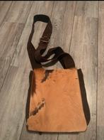 JosT Schoudertas leer koeienvacht, Sieraden, Tassen en Uiterlijk, Tassen | Schoudertassen, Ophalen of Verzenden, Zo goed als nieuw