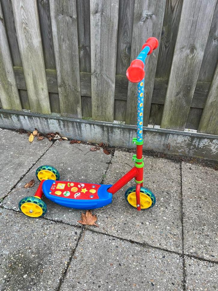 Leuke kinderstep met 3 wielen, Kinderen en Baby's, Speelgoed | Buiten | Voertuigen en Loopfietsen, Gebruikt, Overige typen, Ophalen